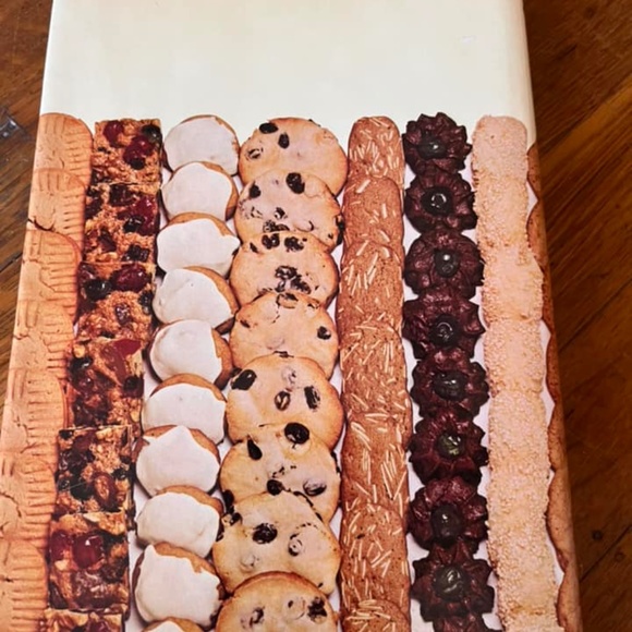 Maida Heatter's Book of Great Cookies by Maida Heatter (1977), Hardcover - Picture 8 of 10